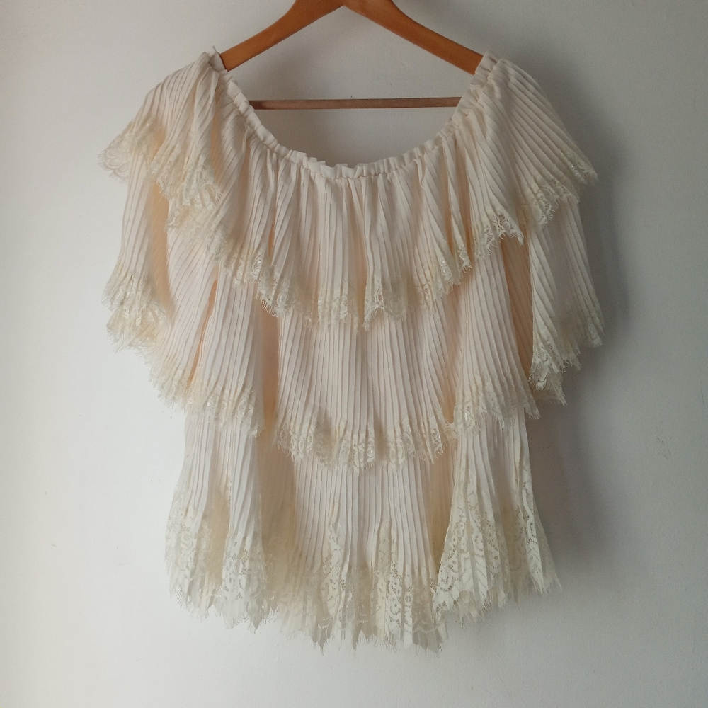 Champagne&Strawberry S Pleated Off Shoulder Top